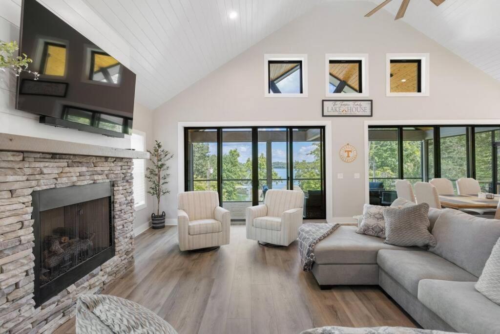 New Home, Dock, Kayaks, Game Room, Water Views Winchester Extérieur photo