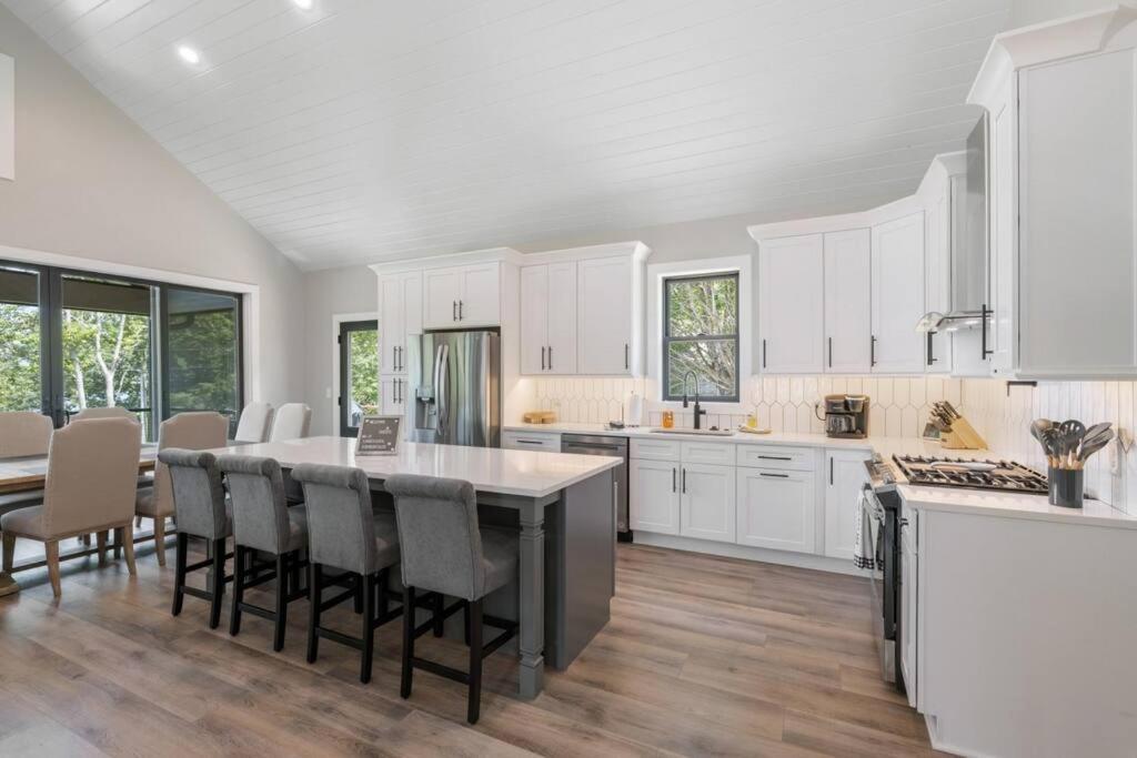New Home, Dock, Kayaks, Game Room, Water Views Winchester Extérieur photo