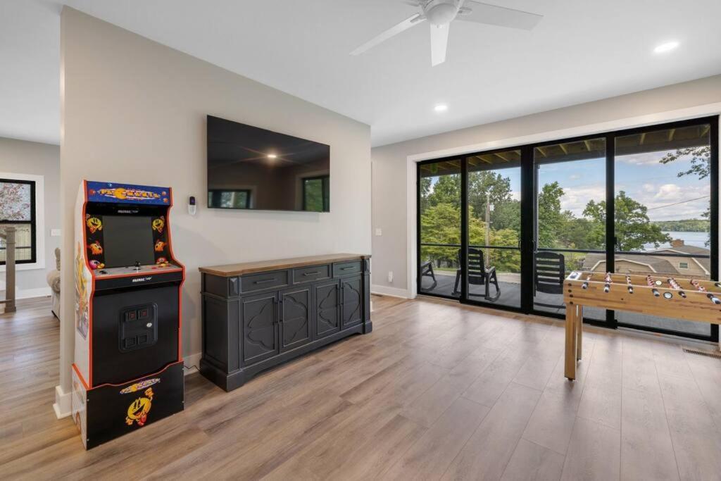 New Home, Dock, Kayaks, Game Room, Water Views Winchester Extérieur photo