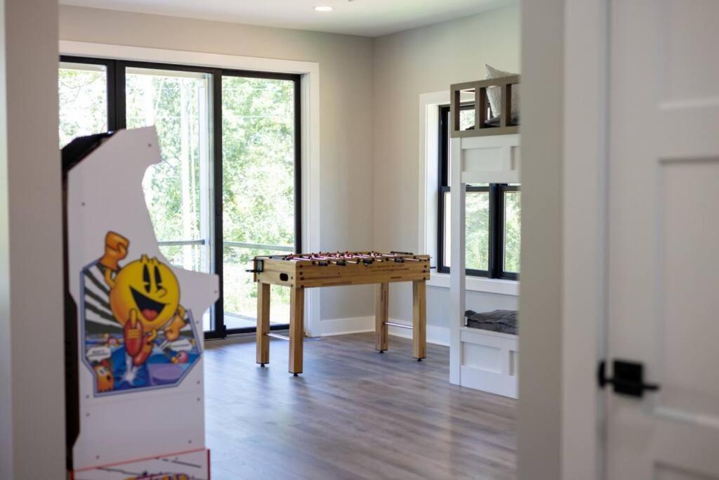 New Home, Dock, Kayaks, Game Room, Water Views Winchester Extérieur photo